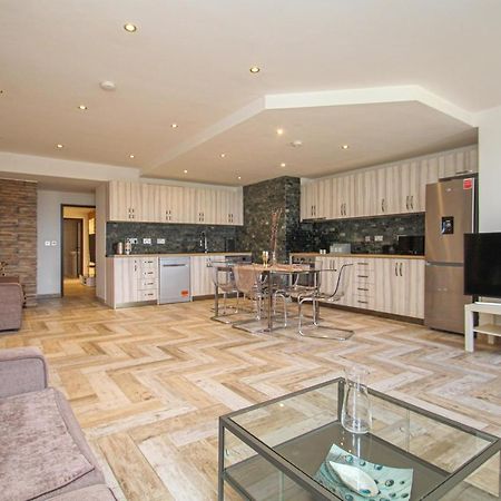 Apartament Lavish 2 Bed Sleeps 5 Near Lanark Carstairs Zewnętrze zdjęcie